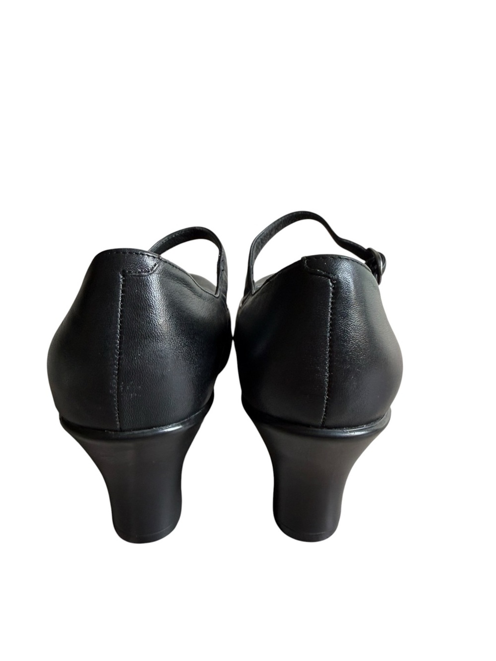 Classic Black Mary Jane Heel Pump - Women's - Picture 9 of 12